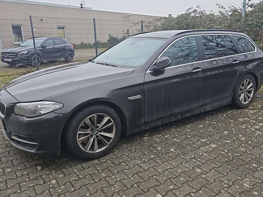 BMW 530 5er Touring Diesel 530d Touring Sport-Aut.