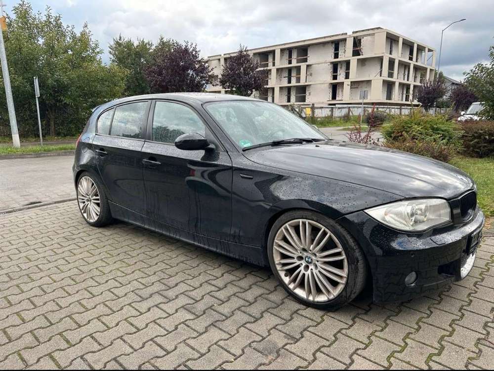 BMW 120 BMW E87 M-Paket / Navi Pro / Leder / Tüv