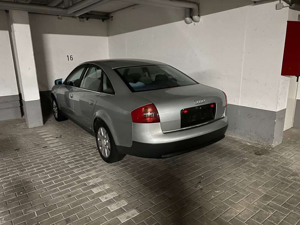Audi A6 2.4