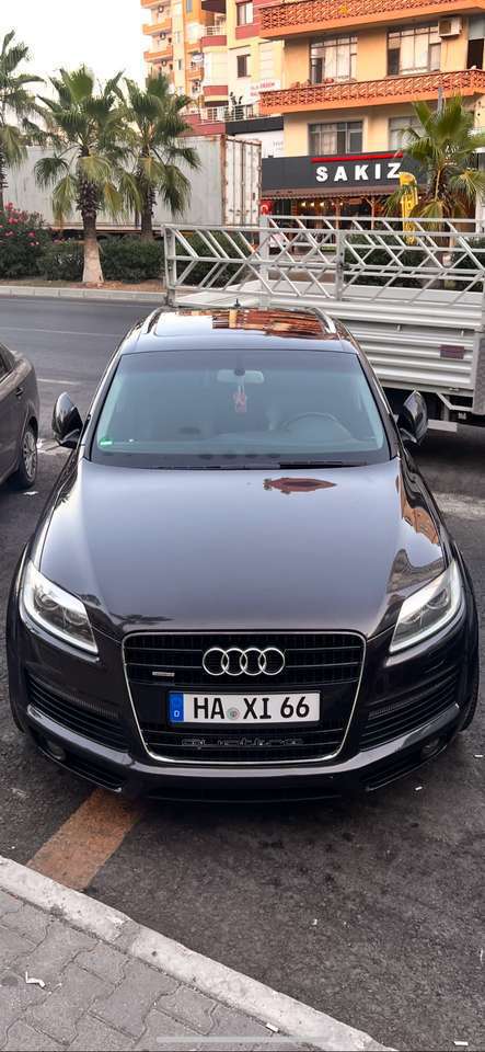 Audi Q7 3.0 TDI DPF quattro tiptronic