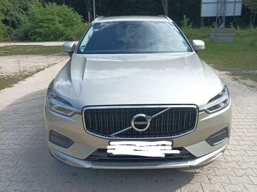 Volvo XC60 Momentum AWD