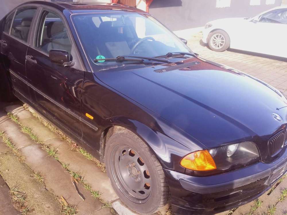 BMW 318 318i