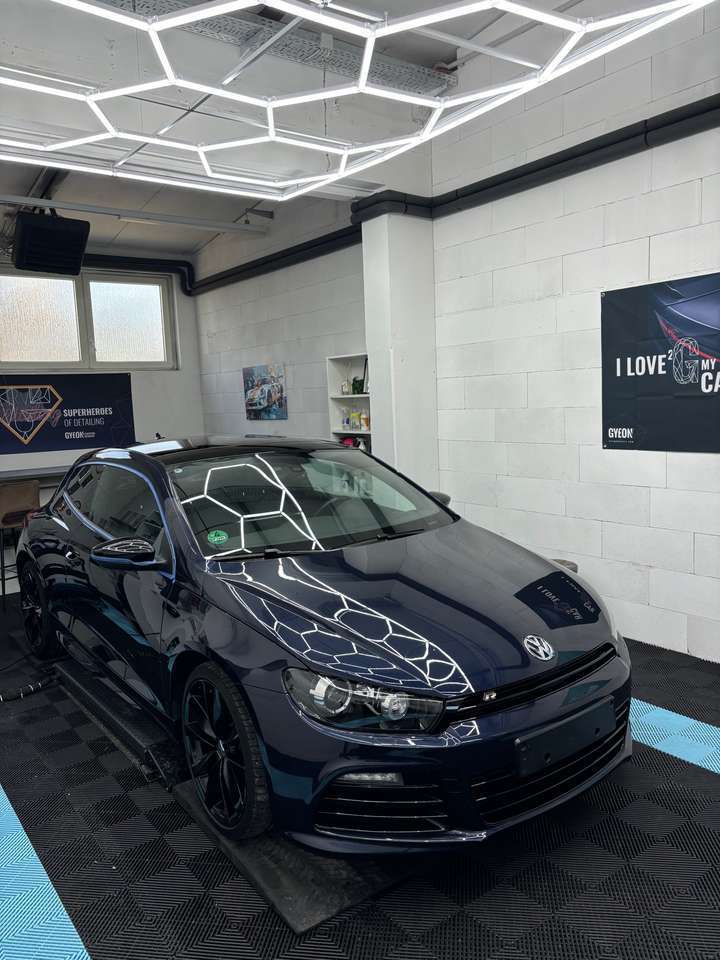 Volkswagen Scirocco DSG R