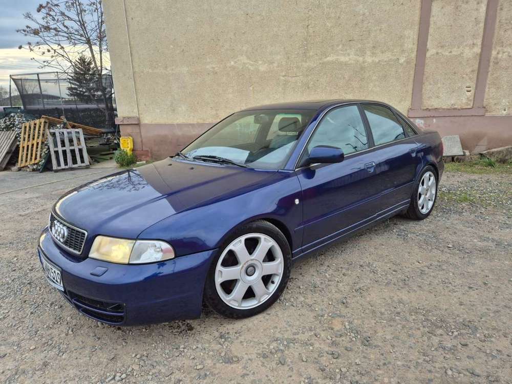 Audi S4 2.7 quattro
