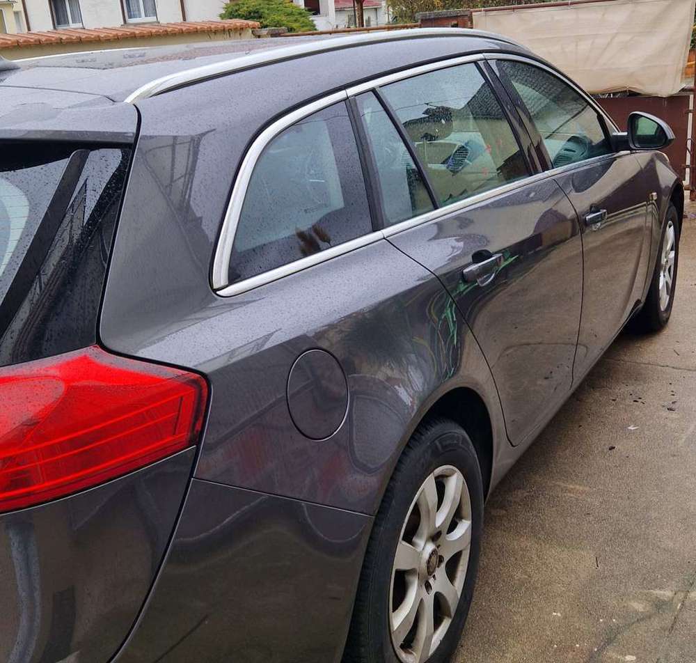 Opel Insignia Insignia 1.8 Sports Tourer Selection