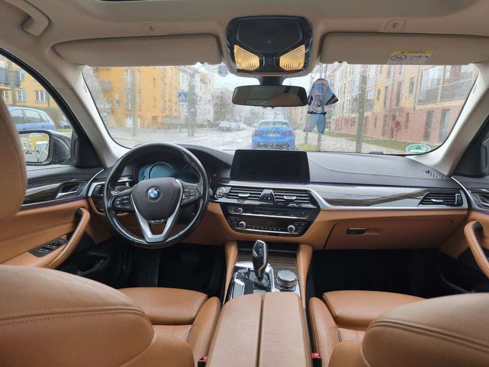 BMW 525 525d Touring Aut. Luxury Line