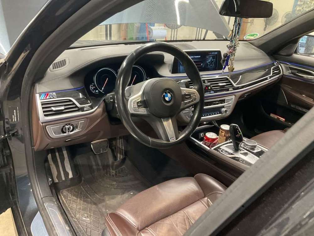 BMW 760 M760Li xDrive
