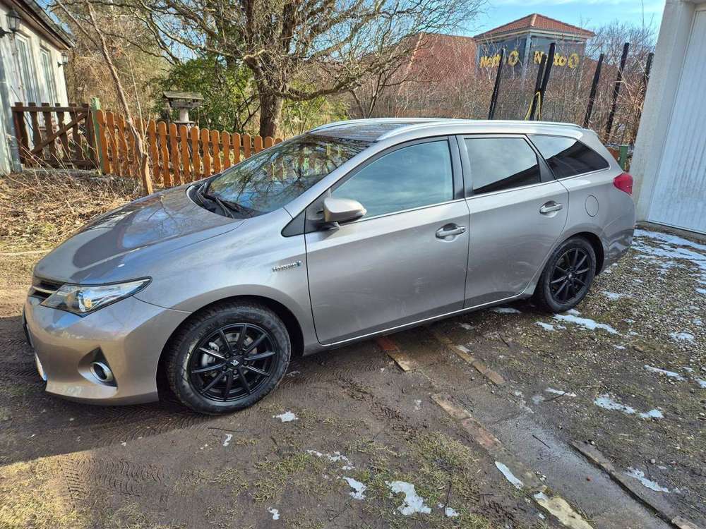 Toyota Auris Auris+Touring+Sports+Hybrid+Automatik+Executive