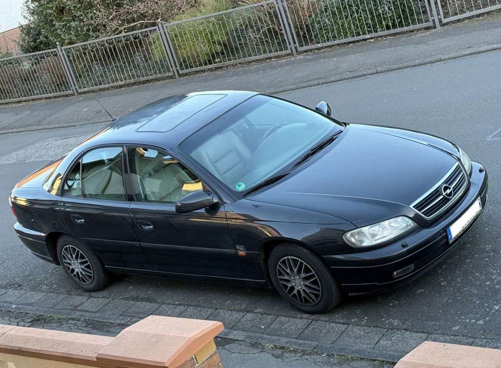 Opel Omega Omega 2,5 V6