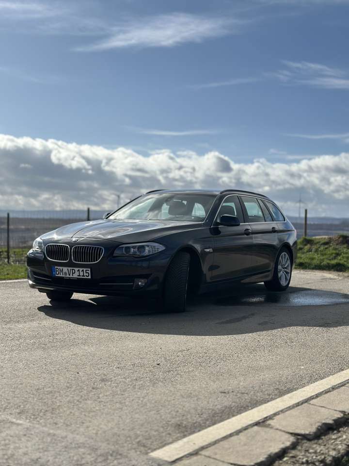 BMW 525 525d xDrive Touring - Scheckheft - 1. Hand - TÜV