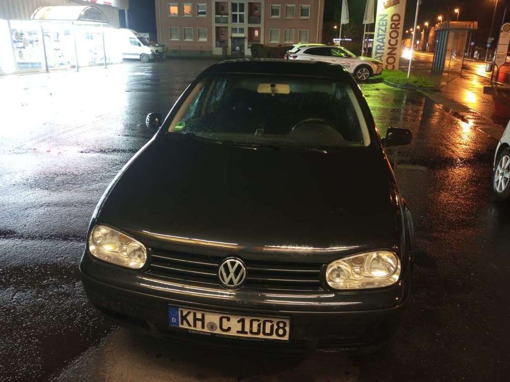 Volkswagen Golf golf 4 schwarz Kupplung ist defekt!!