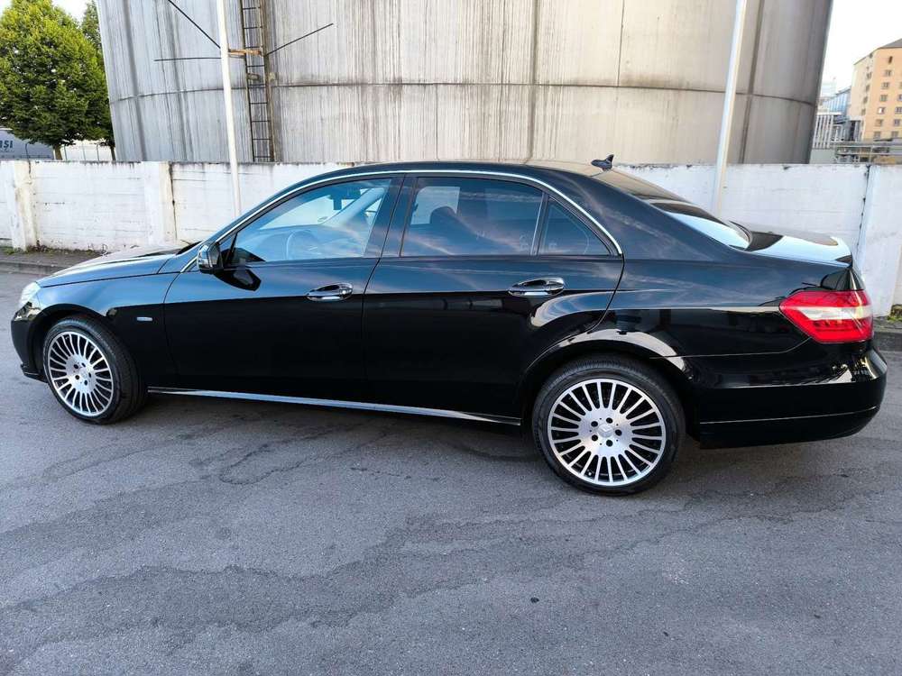Mercedes-Benz E 220 T CDI DPF BlueEFFICIENCY Automatik Elegance