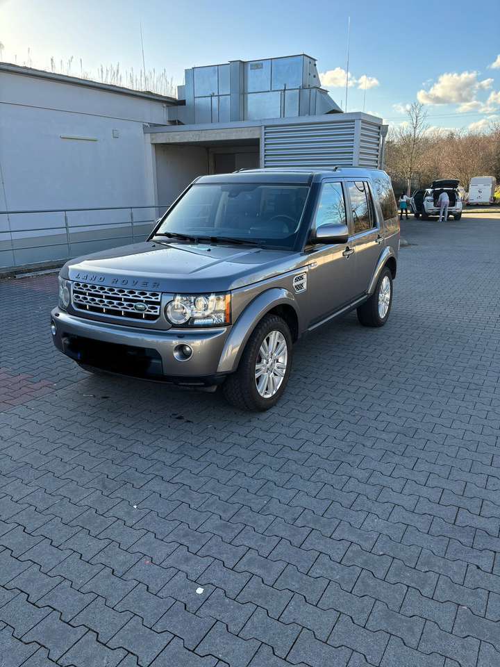 Land Rover Discovery SD V6 HSE