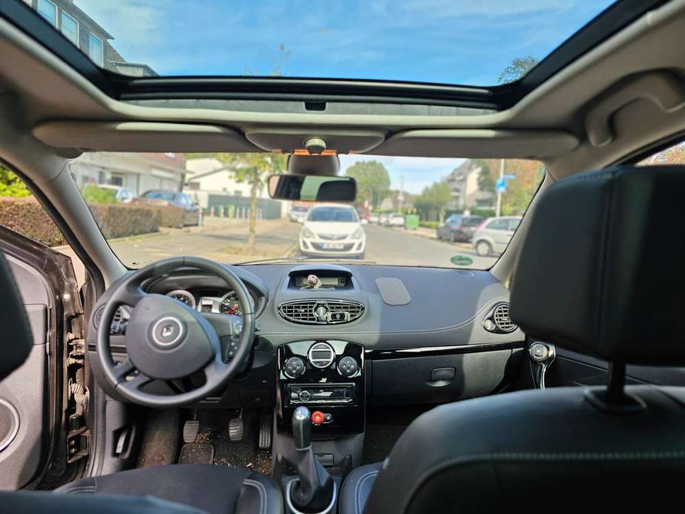 Renault Clio Clio 1.2 16V 75 nightDay