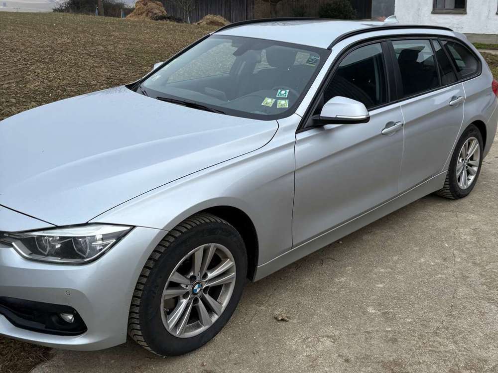 BMW 320 3er Touring Diesel 320d Touring Advantage