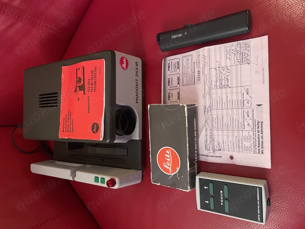 Leitz Diaprojektor Pradovit 253 IR mit Infrarotfernbedienung