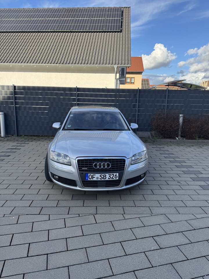Audi A8 4.2 TDI DPF quattro Langversion