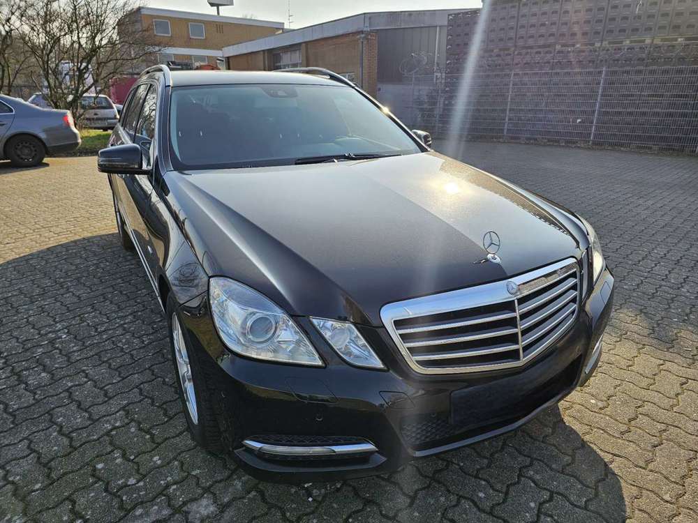 Mercedes-Benz E 200 T CGI BlueEFFICIENCY Avantgarde