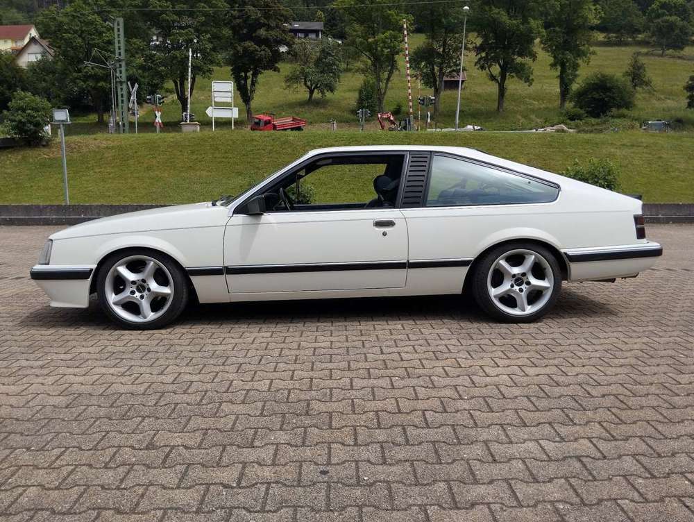 Opel Monza 3.0E