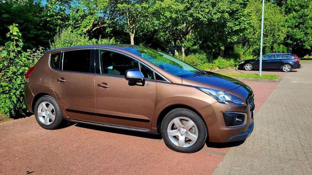 Peugeot 3008 Hybrid4 88g/85g