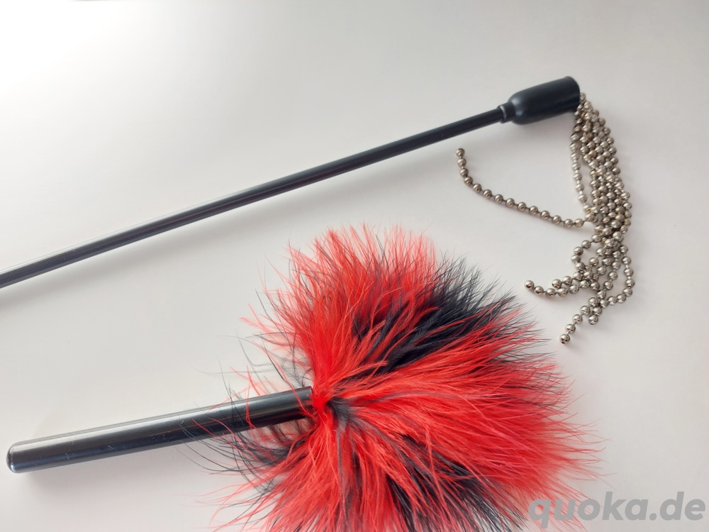 Bondage Flogger Spanking BDSM Peitsche Federkitzler
