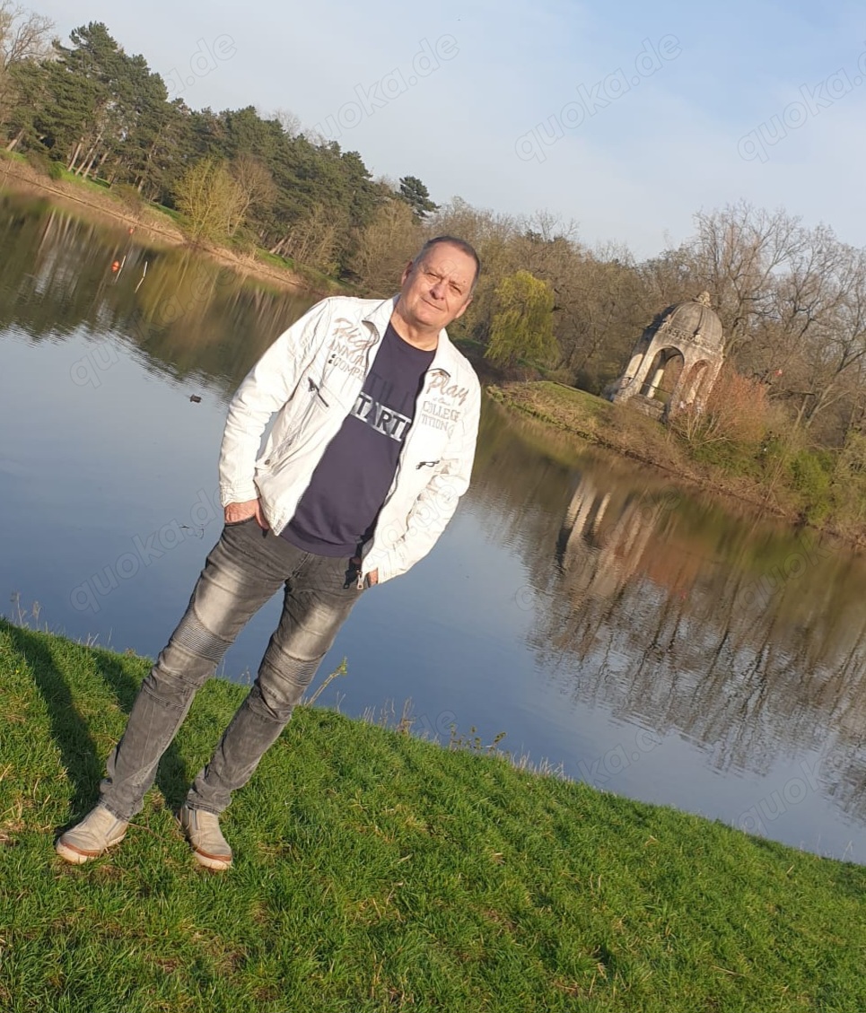Suche Nette Aufgeschlossene Frau ab 40