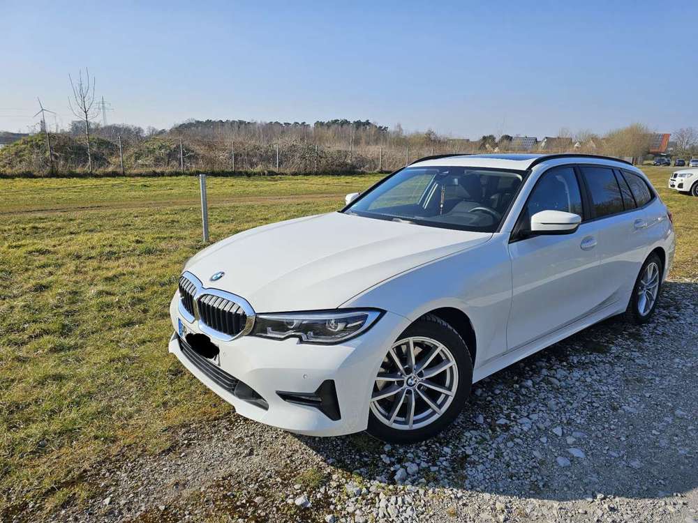 BMW 320 320D G21 Touring Advantage Panorama, Navi
