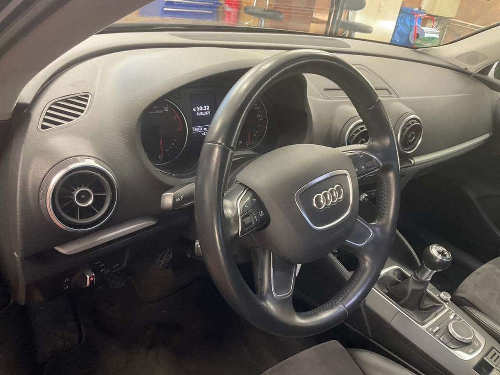 Audi A3 A3 1.4 TFSI cylinder on demand ultra LimousineAttr