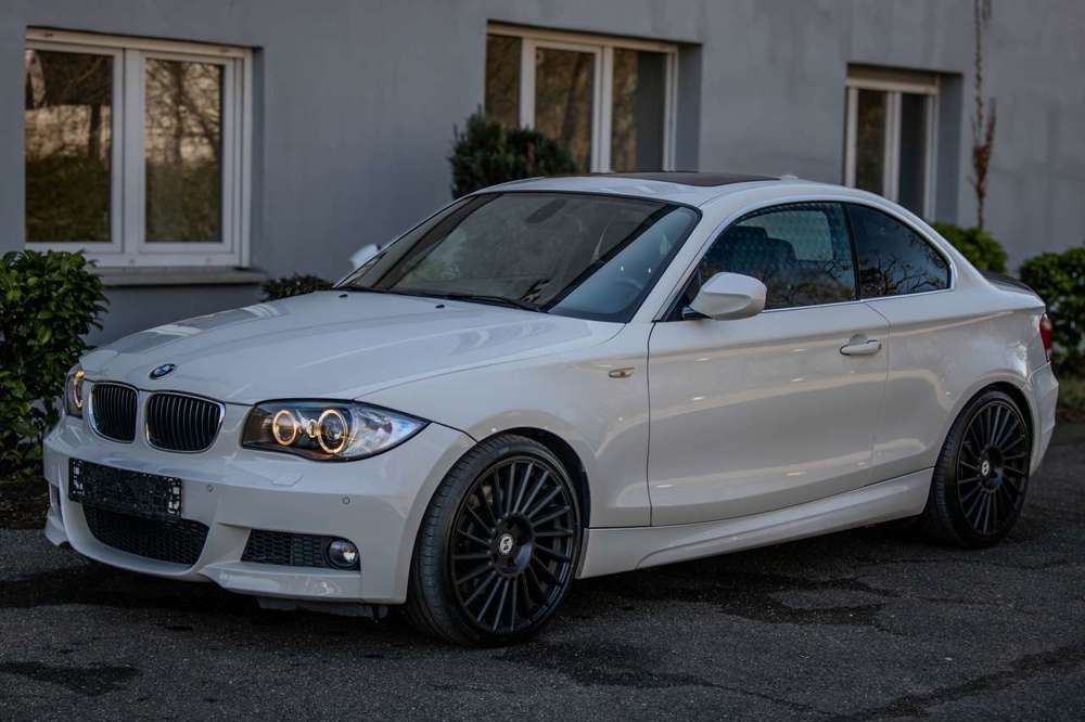 BMW 123 Coupe M-PAKET AUTOMATIK LEDER XENON NAVI KEYLESS