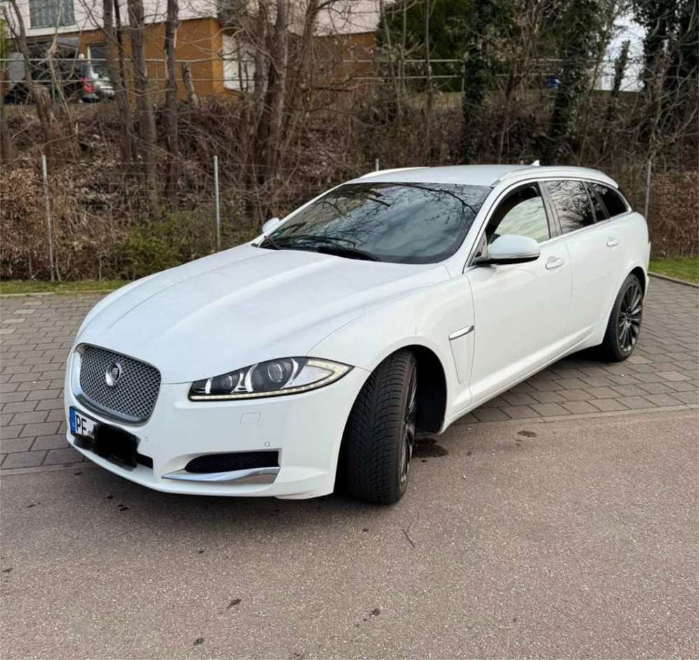 Jaguar XF