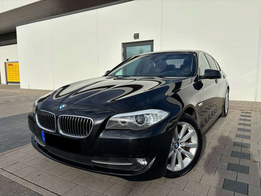 BMW 525 525d Aut. Navi / SHZ / Xenon / Vollleder / PDC