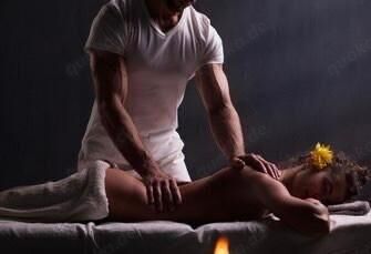 Sinnliche Ganzkörpermassage  Po-Massage für Sie