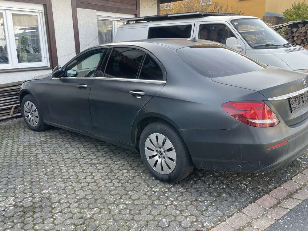 Mercedes-Benz E 220 E 220 d (213.004)
