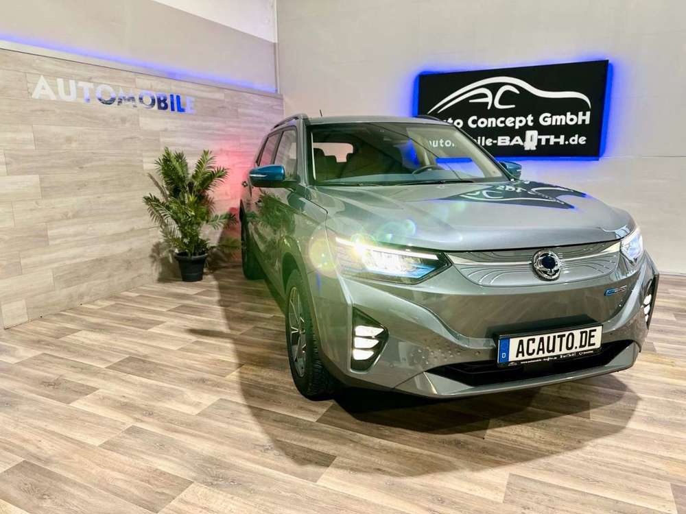 SsangYong Korando E-Motion Titanium*Navi*Leder*LED*Totw.*