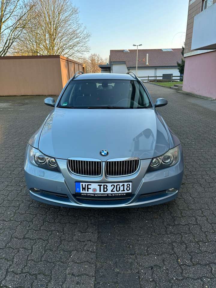 BMW 325 325xi Allrad - HU 10/26
