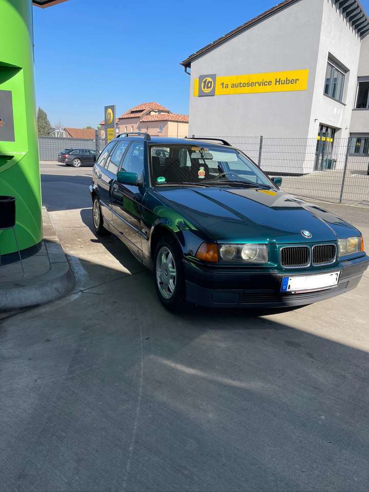 BMW 318 318i touring gausch gegen US Fahrzeuge