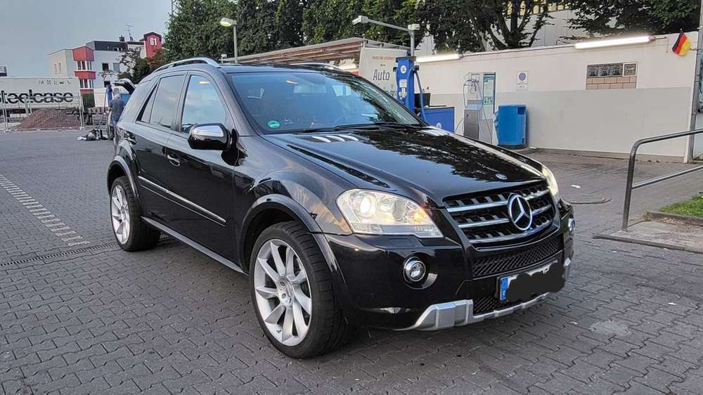 Mercedes-Benz ML 320 CDI 4Matic 7G-TRONIC AMG PAKET ( EINZELSTÜCK!!!)