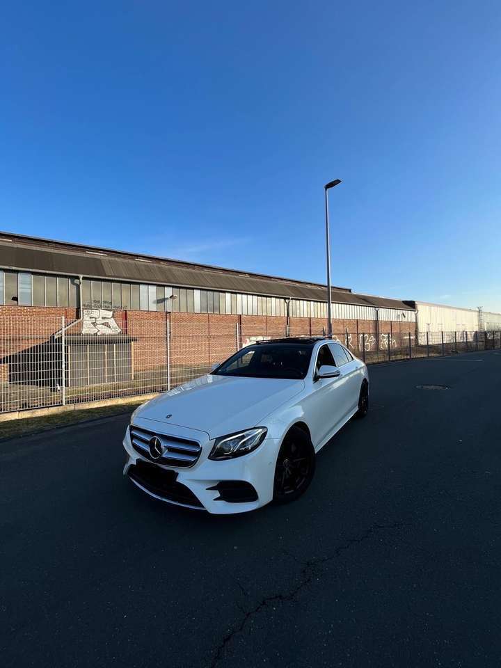 Mercedes-Benz E 220 d 9G-TRONIC AMG Line