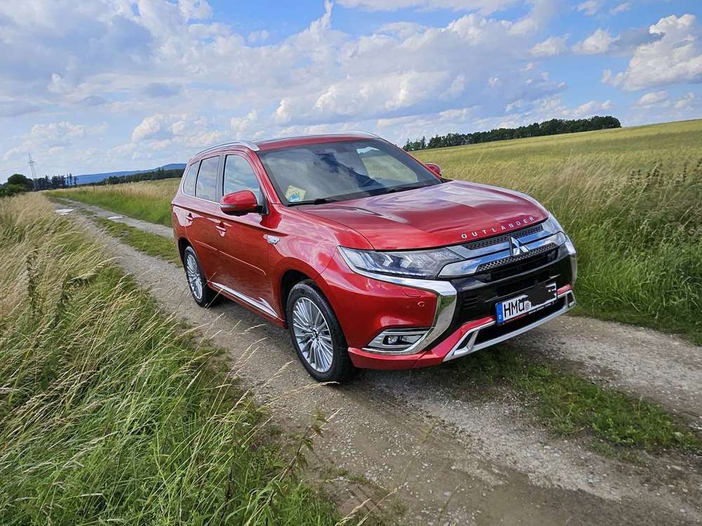 Mitsubishi Outlander Outlander 2.4 4WD Plug-In Hybrid Top