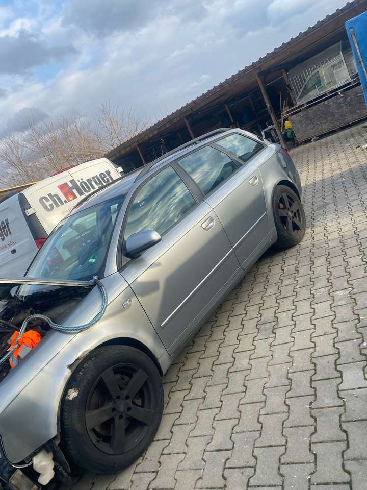 Audi A4 Avant 3.0 TDI DPF quattro tiptronic