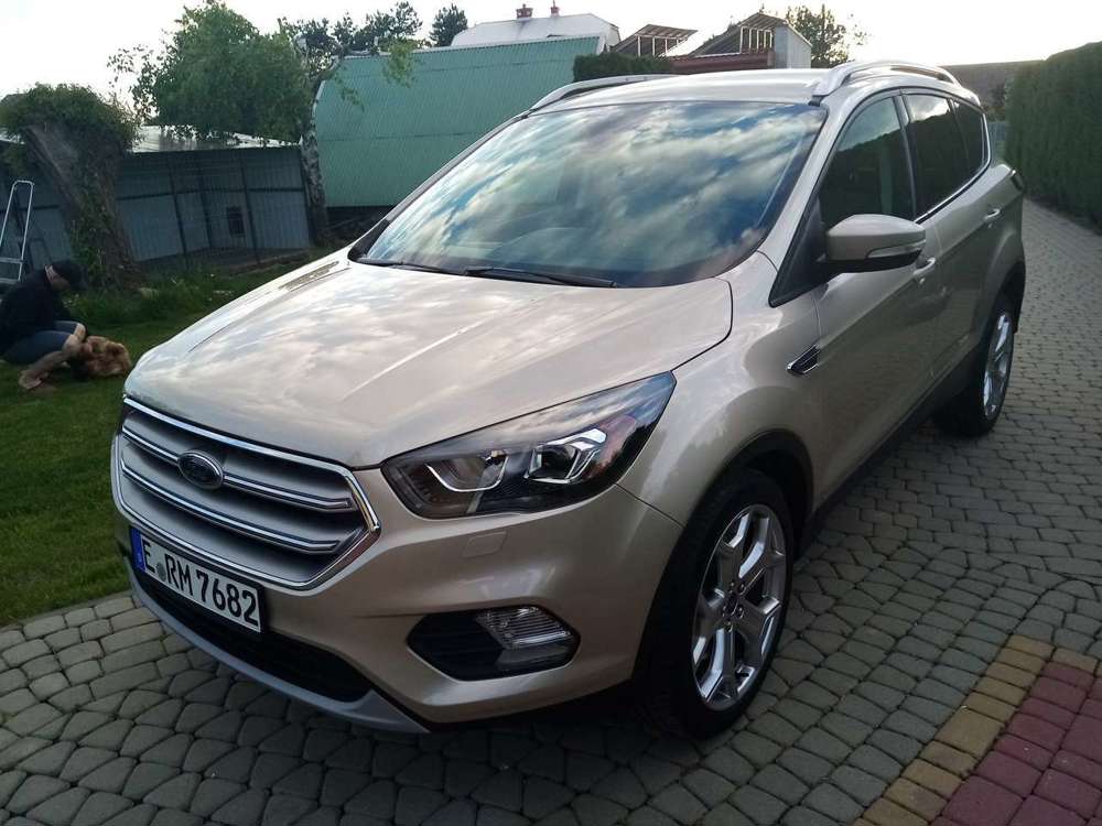 Ford Kuga Ford Kuga 2.0 EcoBoost TITANIUM Allrad