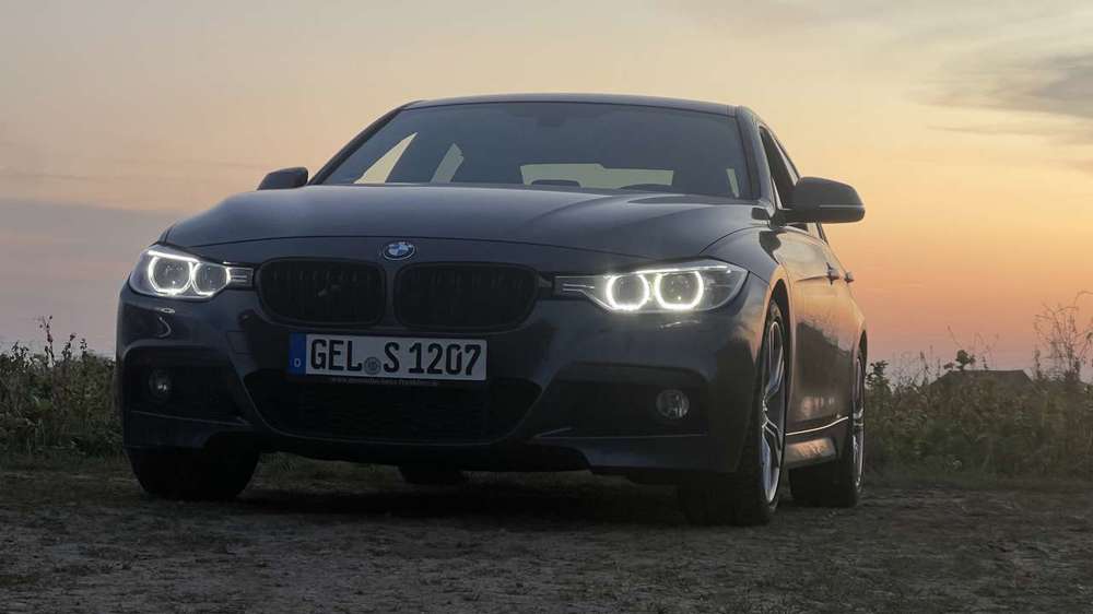 BMW 320 BMW 320i M Sport – Mineralgrau Metallic