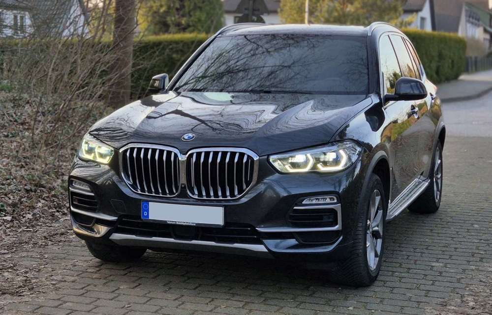 BMW X5 xDrive 30 d VOLL 7Sitze Laser Luftfederung Memory