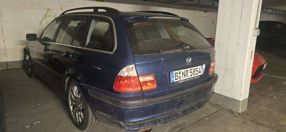 BMW 320 320i touring