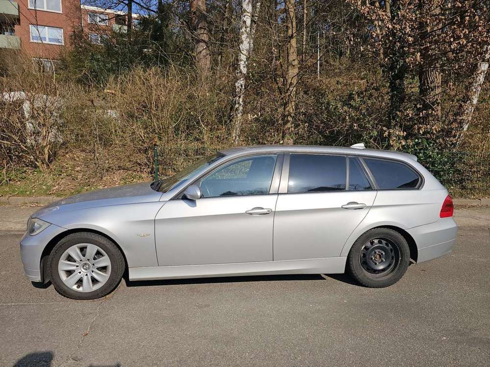 BMW 320 320d DPF Touring Aut.