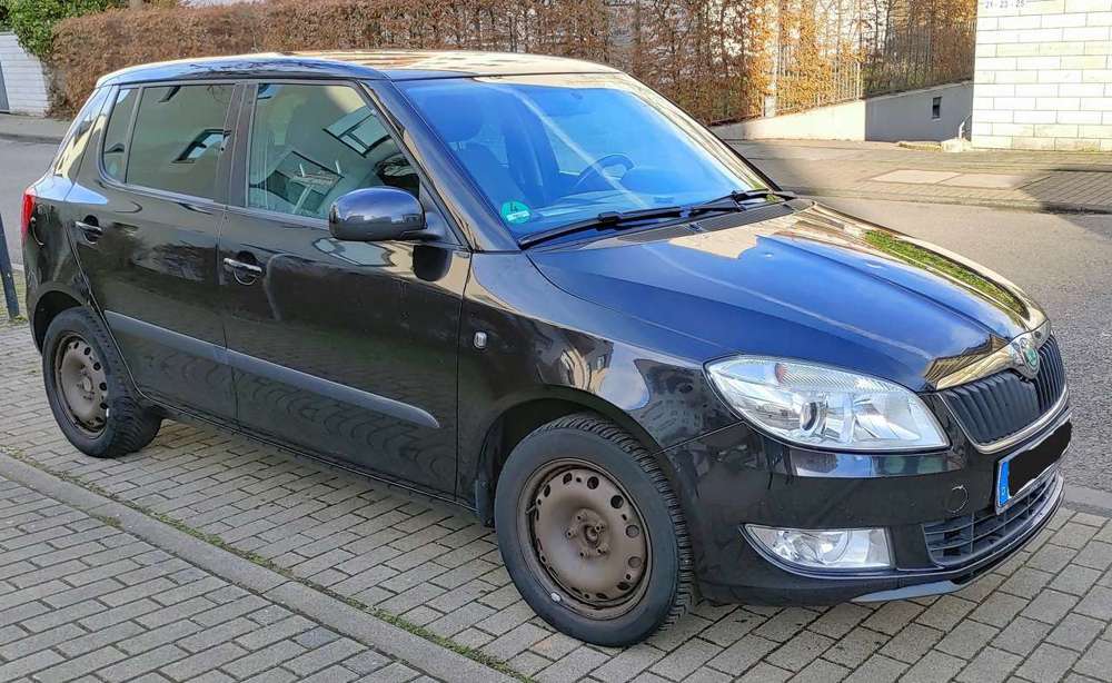 Skoda Fabia Fabia 1.2 TSI Ambiente, AU08/25, 8-fach bereift