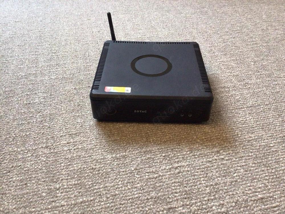 Zotac Zbox (QK7P3000)   I7, 8 GB RAM  SSD   Win 11  