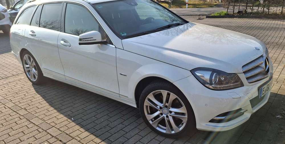 Mercedes-Benz C 220 CDI T-Modell Avantgarde BlueEFFICIENCY Automatik