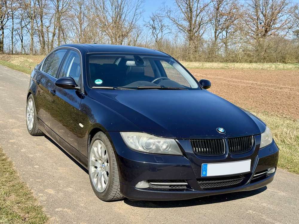 BMW 330