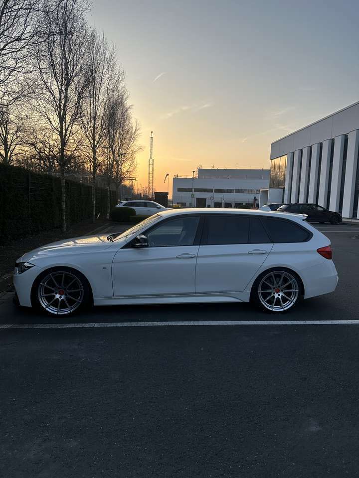 BMW 330 330d Touring Aut. M Sport